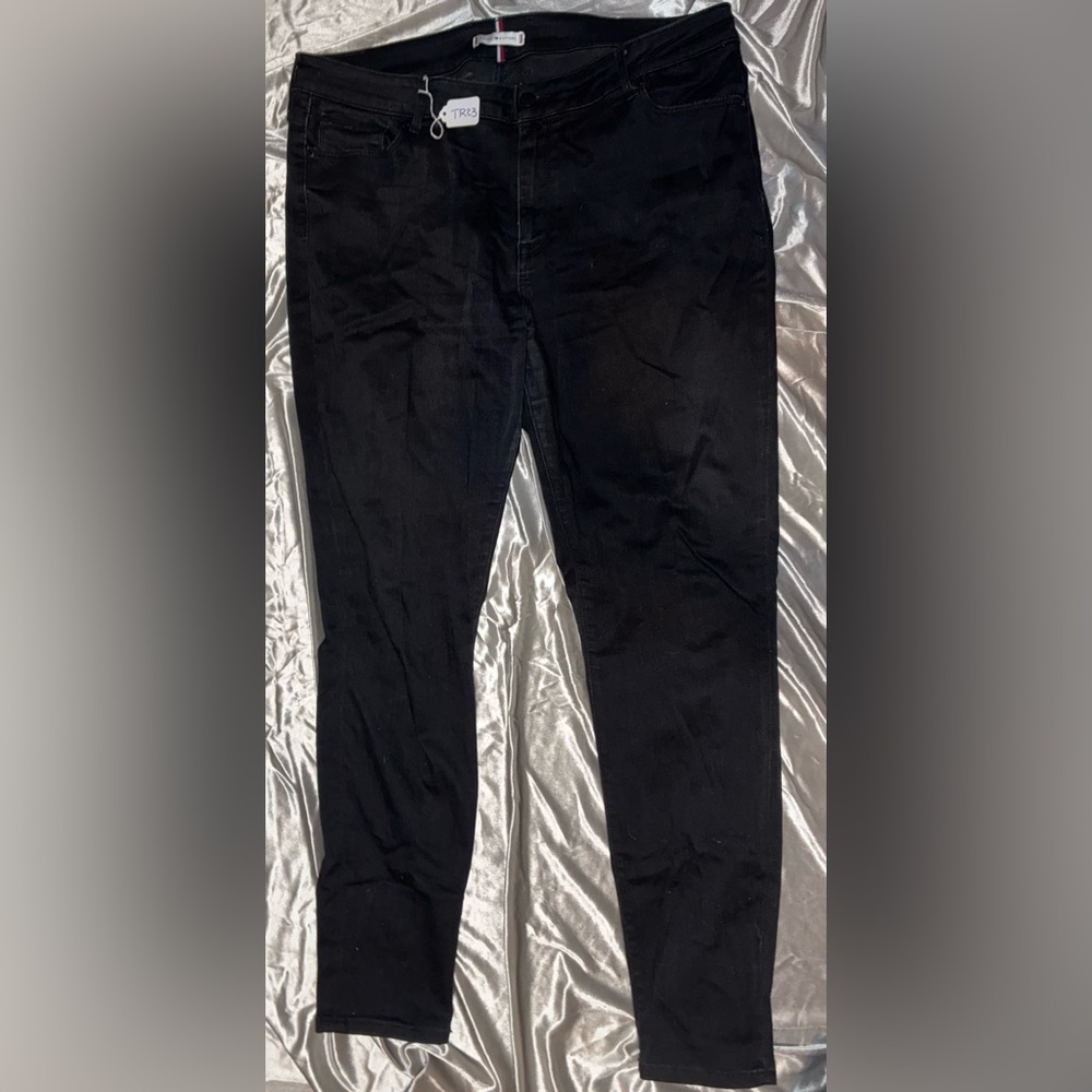 Tommy Hilfiger Women's Black Jeans (SKU: TR-23)